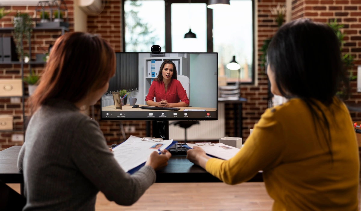 10 Best Video Interview Software for Recruiters in 2025